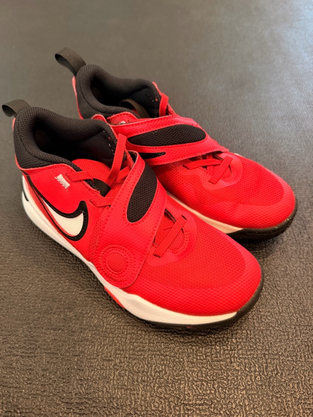 Nike Kids Team Hustle Basketball Shoes